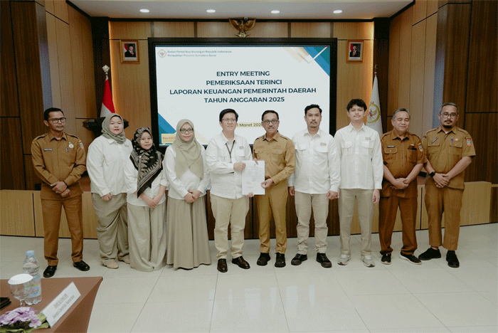 Bupati Khairunnas serahkan LKPD ke BPK Perwakilan Sumbar