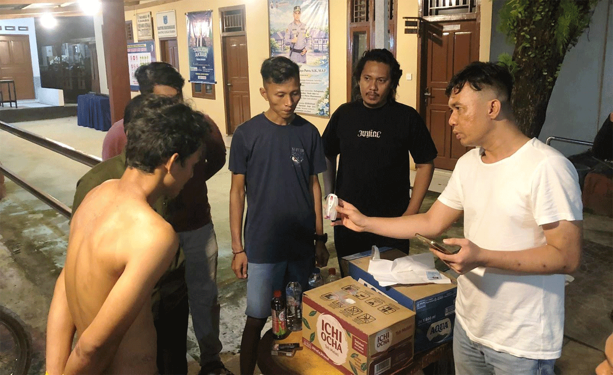 Tersangka kepemilikan sabu yang diamankan Polres Dharmasraya.