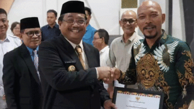 bupati aceh singkil