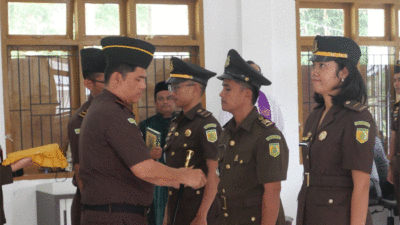 Kajari Solok Selatan lantik sejumlah pejabat eselon.