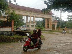 Pasar Modern Teluk Kuantan Dikeluhkan Warga, Jalan Berlumpur, Air Tergenang, Sakik Utak Ambo Kalau ke Pasar