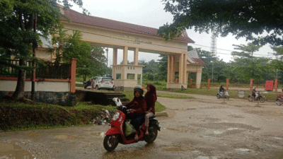 Pasar modern Teluk Kuantan.