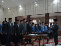 Lantik 32 Pejabat, Bupati Solok Selatan: Tinggalkan Pola Kerja Lama
