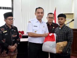Korban Banjir Bandang Agam Terima Santunan, Jaminan Hidup hingga Uang Duka