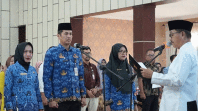Lantik Tiga Pejabat, Ini Pesan Bupati Solok Selatan