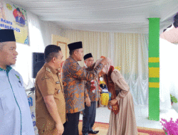 Momen Mengharukan di MTsN 5 Solok Selatan, Kepala Madrasah Minta Maaf Saat Lepas Siswa