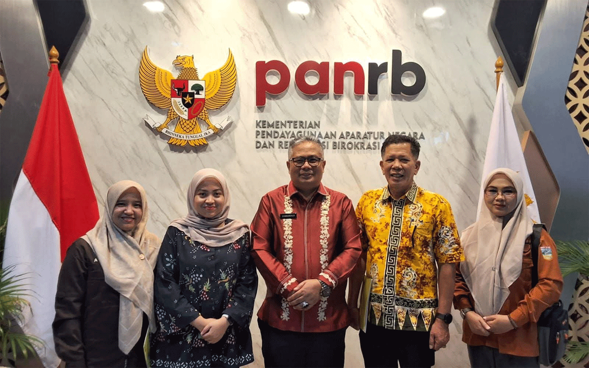 Foto bersama di Kemenpan-RB