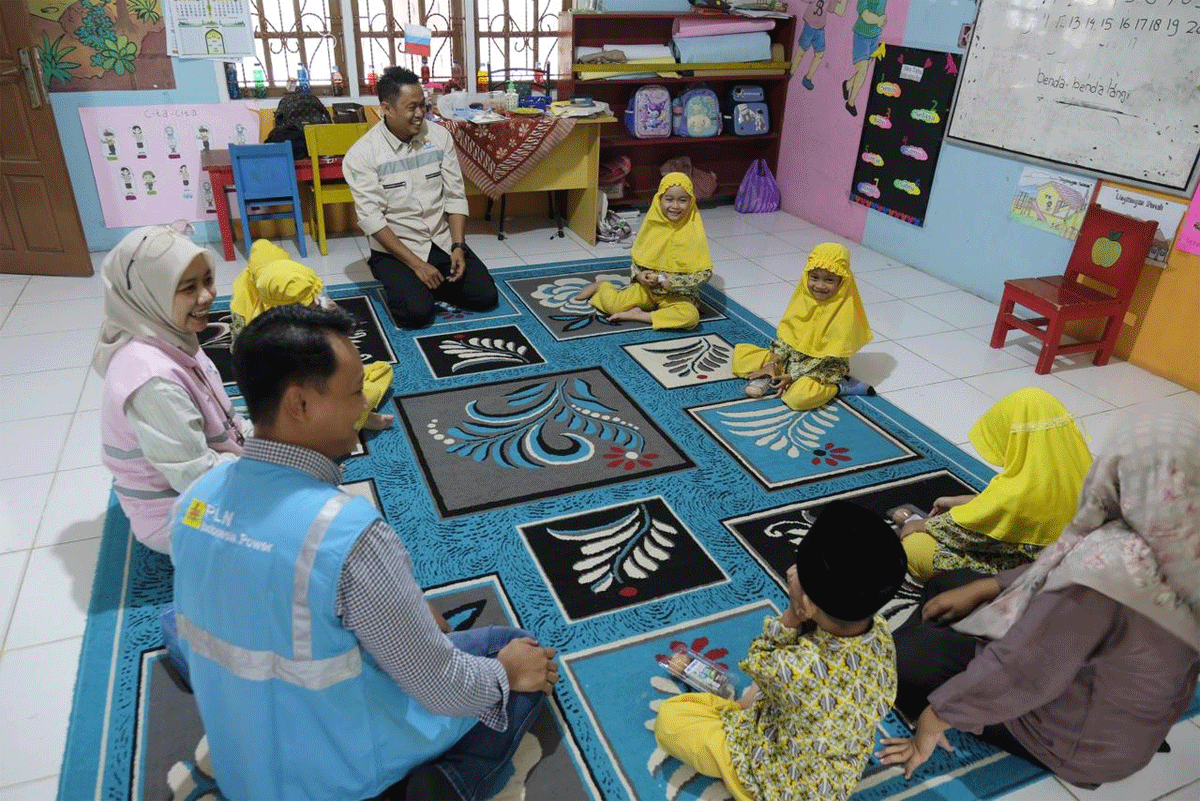 Srikandi PLN Sawahlunto edukasi anak-anak