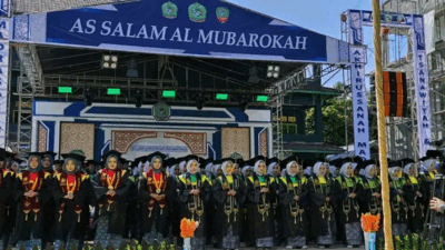 Wisuda santri