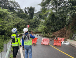Material Longsor di Lembah Anai Dibersihkan Malam Ini, Pengguna Jalan Harap Bersabar