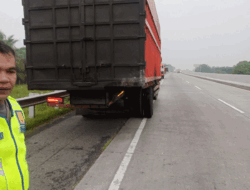 Laka Lantas di Tol Medan-Tebing Tinggi, Mobil Innova Tabrak Truk, Lima Orang Luka-luka