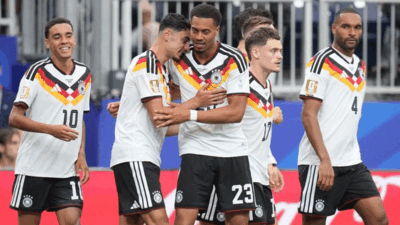Pemain Jerman selebrasin usai cetak gol. (bola.net)