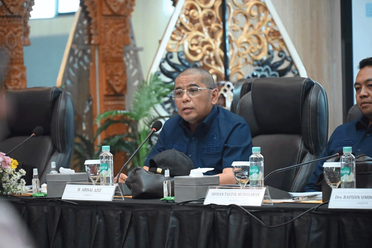 Anggota Komisi XIII DPR RI Dapil Sumatera Barat, Arisal Aziz menyampaikan pandangan dalam agenda Kunjungan Kerja Spesifik Komisi XIII DPR RI ke Kantor Wilayah Kementerian Hukum Provinsi Jawa Tengah di Semarang, Rabu (8/7/2026). (Metaksos DPR RI)