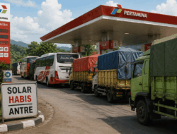 Si Mister Bolu Ketan Perlu Tahu, Cari Solar di Sumbar Bagaikan Mencari Emas, Lah Parah Nagari Yuang!