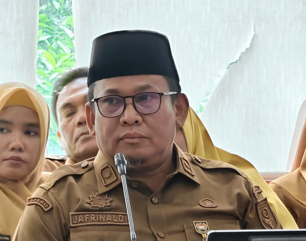 Pemkab Siapkan Rp30 Miliar, Gaji ke-13 ASN Kuansing Mulai Dicairkan, Gaji Kepala Desa Segera Dituntaskan 1 Kepala Badan Pengelolaan Keuangan dan Aset Daerah (BPKAD) Kabupaten Kuansing, Jafrinaldi