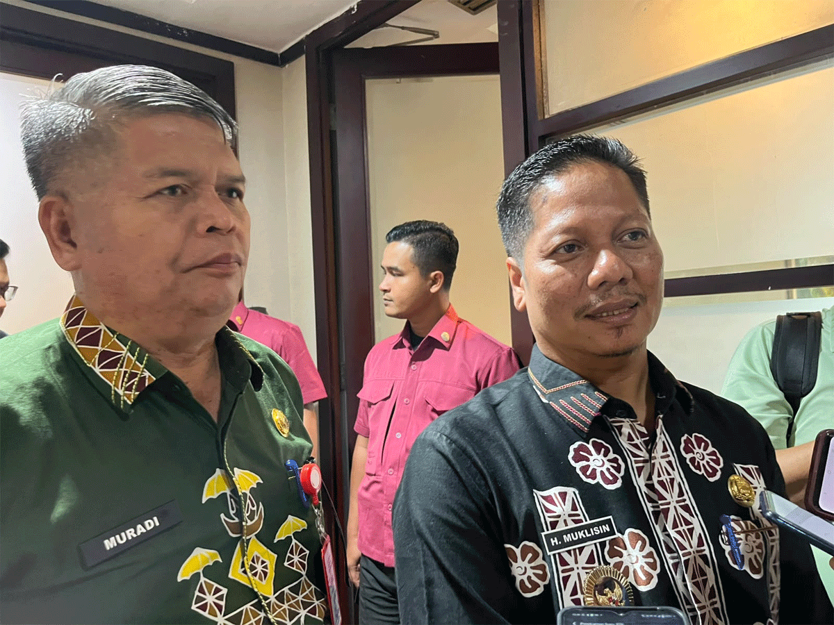 Pelaksana Tugas (Plt) Bupati Kuantan Singingi Langsung tancap gas dalam bekerja. Dia menunjuk Kepala Badan Kepegawaian Pendidikan dan Pelatihan, Muradi sebagai Pelaksana Harian (Plh) Sekretaris Daerah, Jumat (3/7/2026).