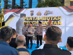 Bawa Pulang Tanda Kehormatan Nugraha Sakanti dari Presiden, Kapolda Riau Disambut Antusias Personel dan Masyarakat