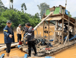 Sempat Dihadang Warga, Polda Riau Tetap Tindak Tegas PETI di Kuansing dan Musnahkan Alat Tambang Ilegal