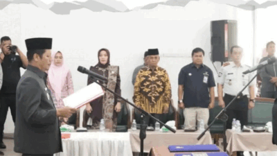 Pelantikan Pj Sekda Kuansing oleh Plt Bupati Muklisin di Pendopo Rumah Dinas Bupati, Kamis (30/7/2026).