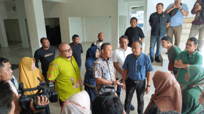 Pembangunan Pasar Bawah Tak Kunjung Tuntas, Wali Kota Pekanbaru Kecewa 8 Berkunjung ke Pasar Bawah, Wali Kota Pekanbaru Kecewa