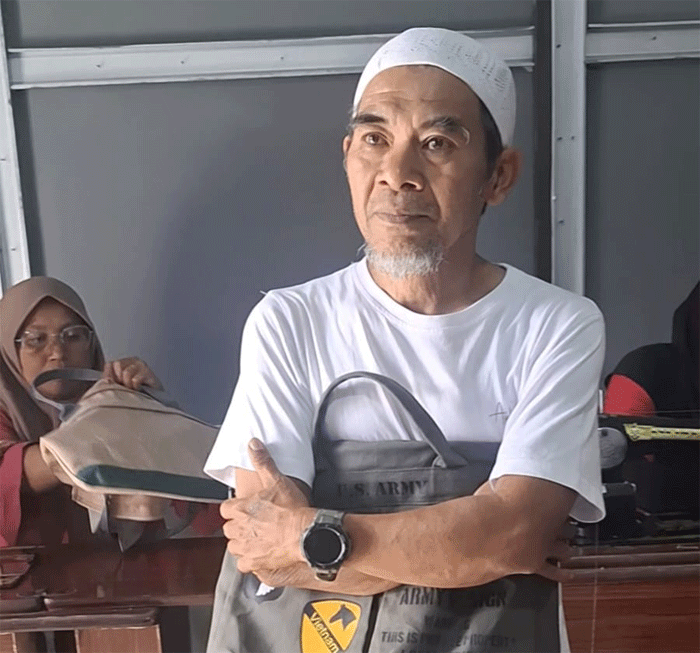 Idris dan Yudorson Menjahit Harapan Baru bagi Perempuan Balai Panjang