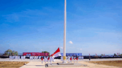 Bendera Merah Putih 1 Kilometer Terbentang di Pantai Katembe, Bupati Buton Tengah Pimpin Upacara HUT RI ke-81