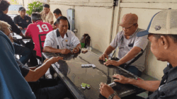 Bukan Sekadar Main Domino, Wartawan hingga Polisi Adu Strategi di Serdang Bedagai