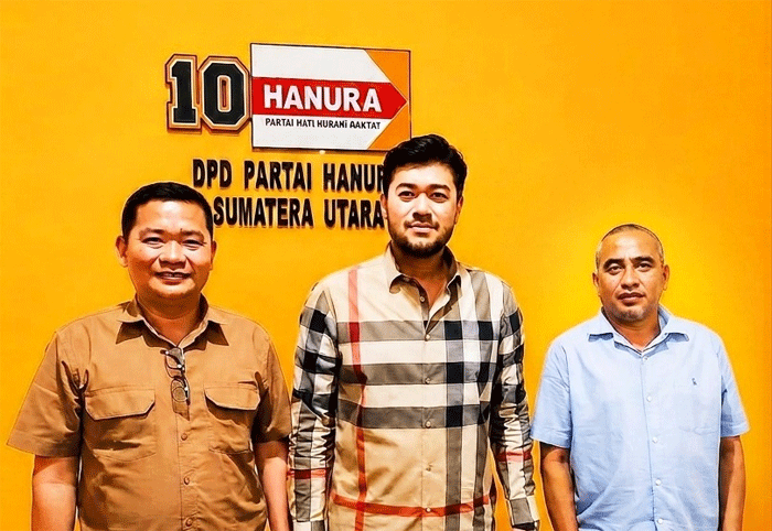 Pembangunan di Kepulauan Nias Dinilai Berjalan Pesat, Politisi Hanura Angkat Bicara 1 Ketua Dewan Pimpinan Daerah (DPD) Partai Hanura Sumut El Ardianshah, SE (tengah)