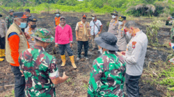 Cegah Karhutla Meluas, Wakapolda Riau dan Irdam XIX/TT Pantau Pemadaman  Kebakaran Lahan di Pasir Limau Kapas