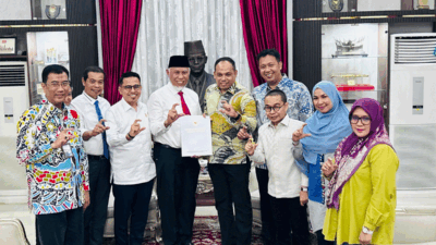Foto bersama setelah pertemuan