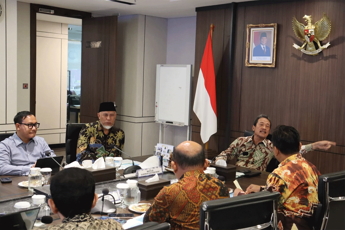 Sumbar Usulkan Mentawai Jadi Kawasan Tambak Udang Terintegrasi ke Kementerian Kelautan dan Perikanan 1 Pemerintah Provinsi Sumatera Barat menyampaikan usulan pengembangan Kawasan Tambak Udang Vaname Terintegrasi atau Integrated Shrimp Farming