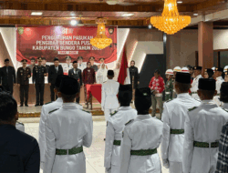 Kukuhkan Paskibraka Kabupaten  Bungo, Ini Pesan Bupati Dedy Putra