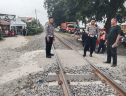 Ditabrak Kereta Api Putri Deli, Dua Pria Tewas di Perlintasan Tanpa Palang Sergai