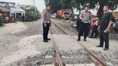 Petugas di lokasi kejadian
