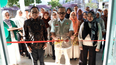 Hadirkan Layanan Lengkap, Rektor Universitas Andalas Resmikan Klinik Pratama Pondok 10 Rektor Universitas Andalas, Dr. Eva Yonnedi, Sabtu (8/8/2026) resmikan Resmikan Klinik Pratama Pondok.