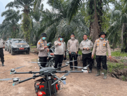 Polda Riau Punya Senjata Baru Lawan Karhutla, Drone Pemadam Diterbangkan ke Siak