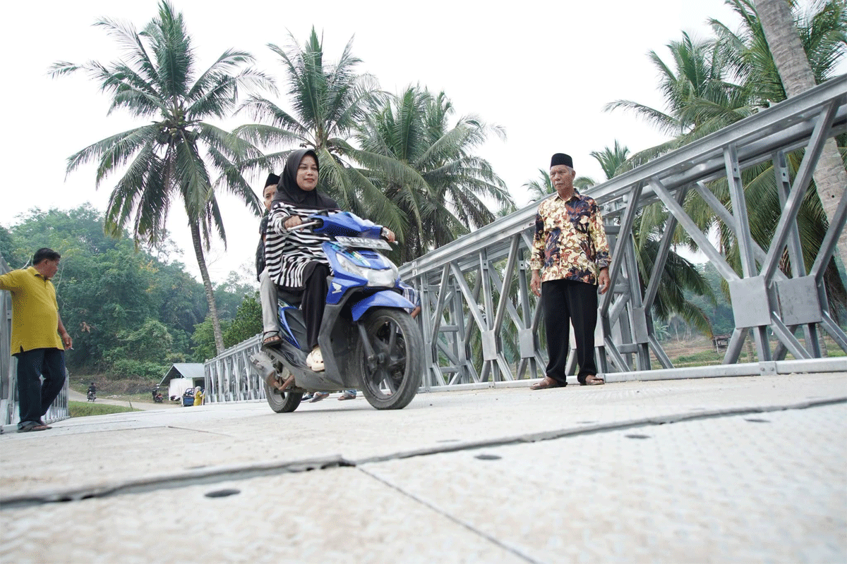 Jembatan Lama Hanyut, Jembatan Bailey di Lintau Buo Kini Berdiri Kokoh, Akses Warga Kembali Lancar 1 Jembatan bailey di Lintau Buo. (Prokopim)