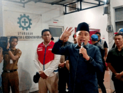 Bupati Jember Bawa Pelantang Suara ke SPBU, Ini yang Disampaikan pada Warga yang Antre BBM