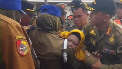 Belum Sembuh Total dari Sakit, Kepala Diskopumdag Jember Pingsan Saat Demo Mahasiswa Soal Pengelolaan Pasar Tanjung