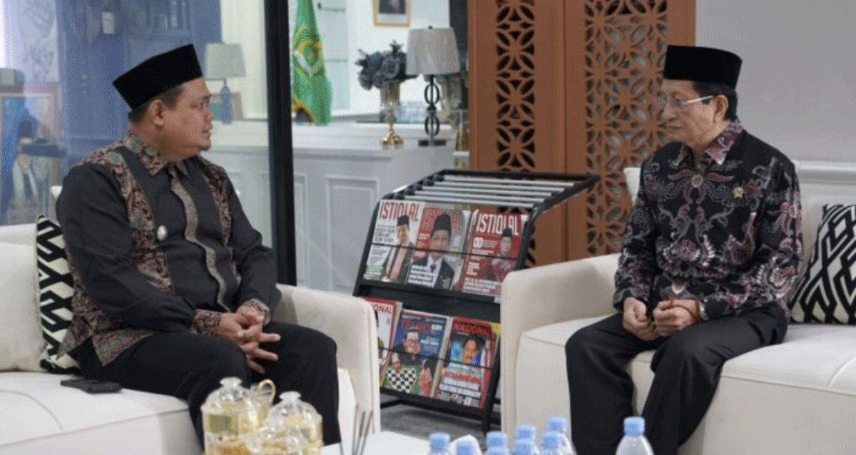 56 Pesantren Jadi Kekuatan Bungo, Wabup Tri Wahyu Temui Menteri Agama, Ada Program Besar yang Diusulkan 1 Wakil Bupati Bungo audiensi dengan Menteri Agama. (bungokab.go.id)