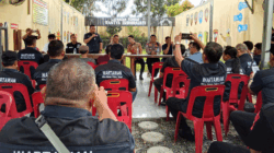 Coffee Morning Polres Sergai Jadi Momen Perpisahan Kapolres Jhon Hery Sitepu, Wartawan Beri Plakat