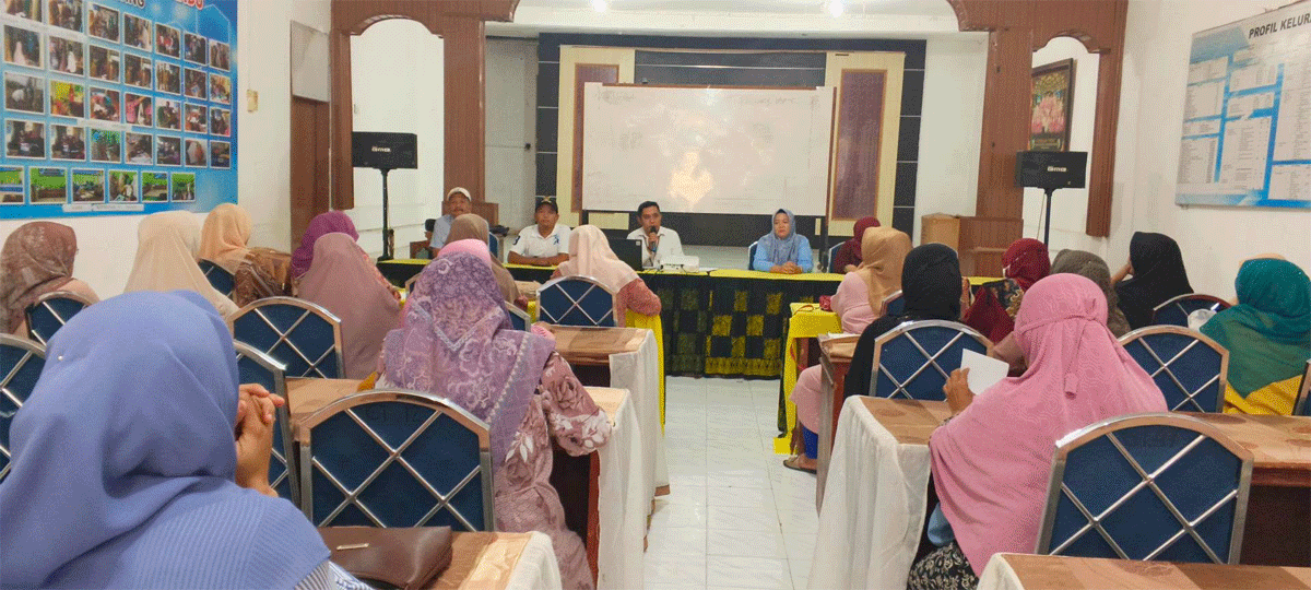 Lansia di Kelurahan Ganting Sekolah Lagi, Ini Sasaran yang Ingin Dicapai 1 Lansia di Padang Panjang yang kembali sekolah. (Kominfo)