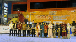 Songket Silungkang Naik Kelas dari Warisan Budaya ke Panggung Fesyen, SISSCa 2026 Meriah 2 Foto bersama di sela penyelenggaraan. (istimewa)