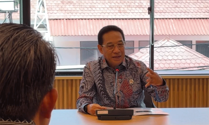 Wamenkes Kenalkan Home Care Jember ke Daerah Lain, Ungkap Respons Mengejutkan 1 Wakil Menteri Kesehatan RI, Benyamin Paulus Octavianus saat bertemu dengan Bupati Jember, Muhammad Fawait beserta rombongan di kantor Kementerian Kesehatan RI di Jakarta, Jumat (25/9/2026). (Foto: Istimewa)
