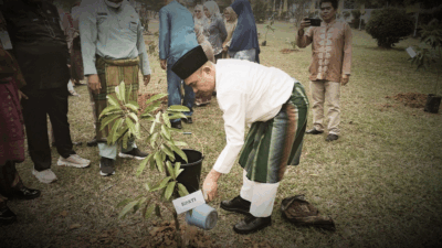 Rayakan Hari Jadi Kabupaten Bungo ke-61, Bupati Punya Cara Berbeda: Tanam Pohon Produktif