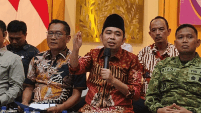 Bupati Jember Akan Tata Pasar Tanjung, Tak Pakai Cara Instan 8 Bupati Muhammad Fawait, bersama Forkompimda saat dialog bersama perwakilan pedagang Pasar Tanjung di Aula Dispendik Jember, Jumat (2/10/2026). (Foto: Fathur Rozi)
