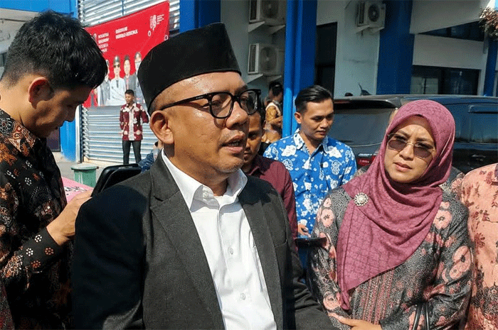 Direktur Kepesertaan BPJS Kesehatan, Akmal Budi Yulianto, sesuai meluncur program Mobil Cinta di RSD Balung, Jember, Jawa Timur, Kamis (8/10/2026). (Foto: Fathur Rozi)