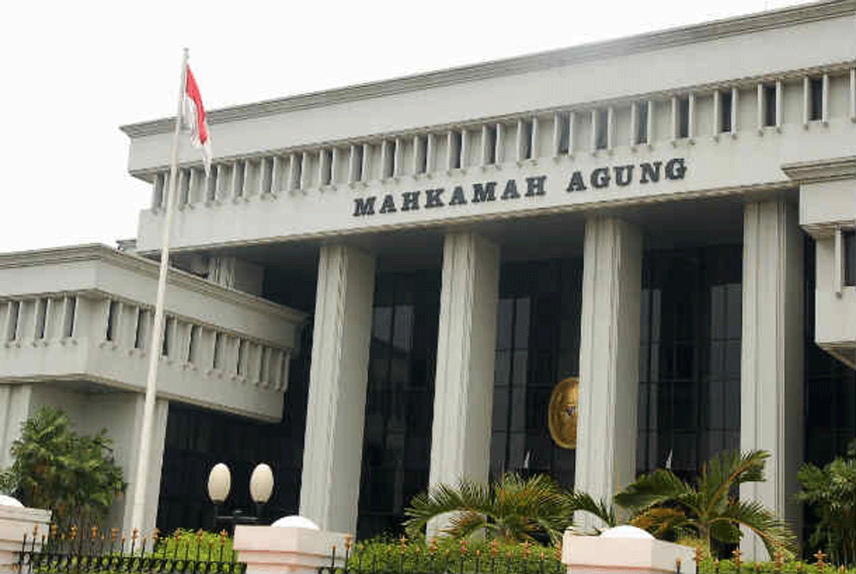 Mahkamah Agung Nyatakan Suket Penyetaraan Ijazah SMA Gibran Tidak Sah 1 Gedung Mahkamah Agung. (republika.co.id)