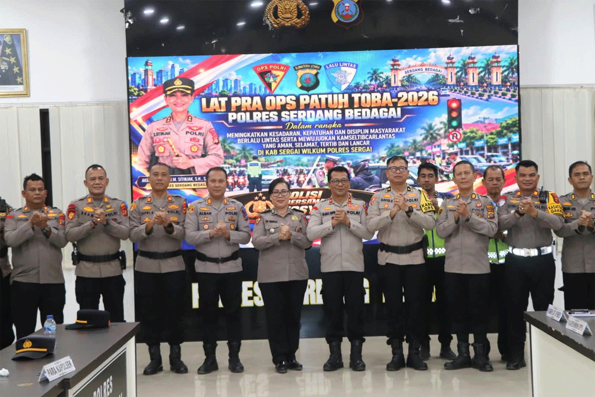 Mantapkan Kesiapan Personel, Polres Sergai Gelar Latpraops Patuh Toba 2026 1 Foto bersama usai kegiatan.