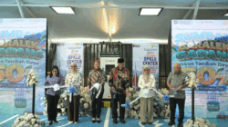 Info bagi Pemilik Kendaraan Listrik, Sumbar Miliki SPKLU Center Pertama, di Sini Lokasinya 2 Gubernur Sumatera Barat Mahyeldi resmikan SPKLU di kantor PLN UID Padang, Kamis (01/10/2026). (Dok. Makopim/Adp)